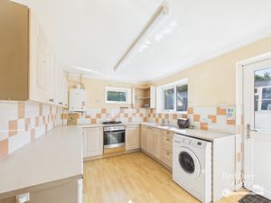 Kitchen- click for photo gallery